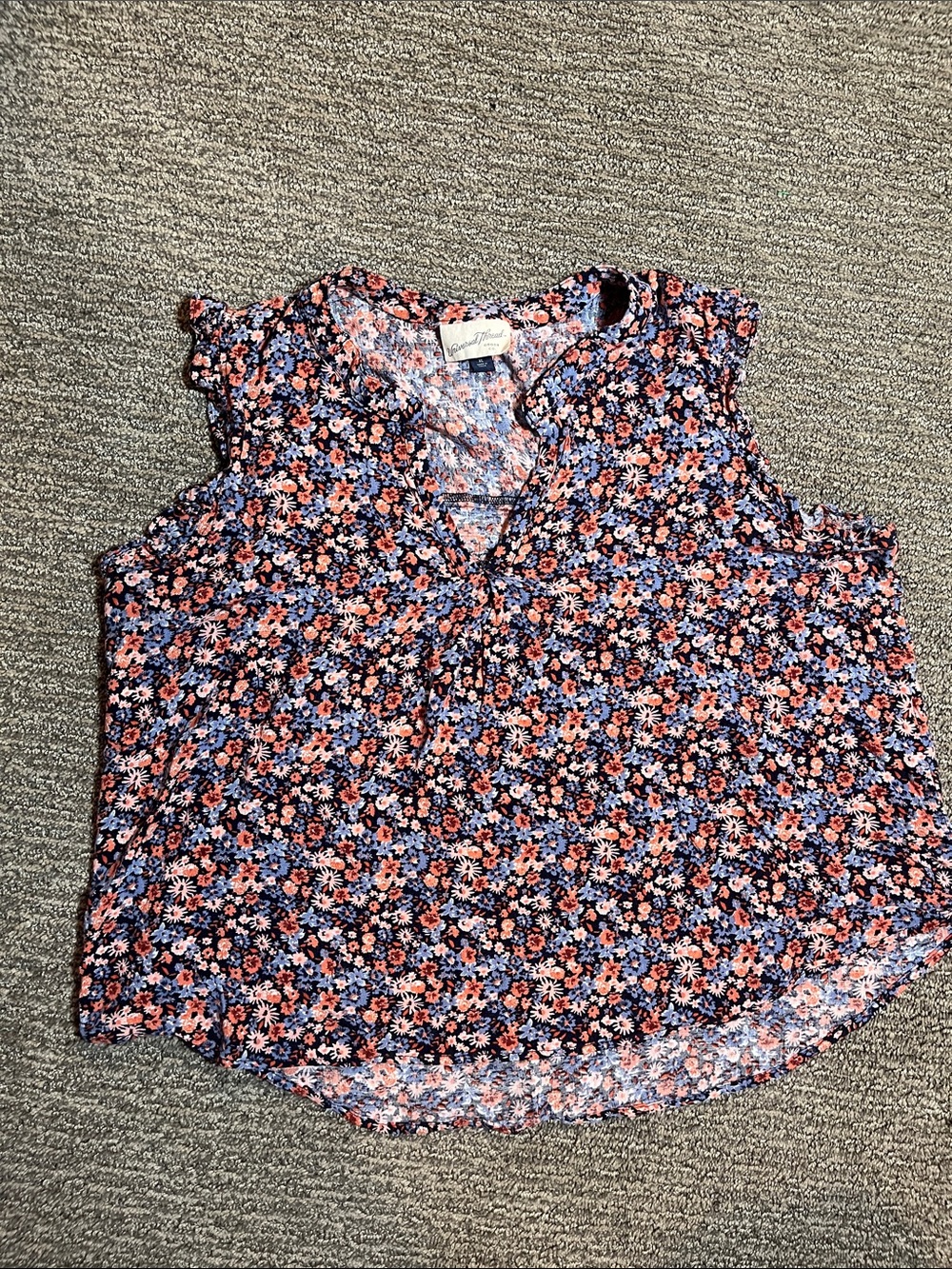 Universal Thread Navy Floral Cap-Sleeve Blouse with Coral & Light Blue